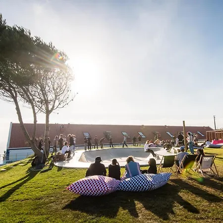 Lapoint Surf Camp Hostel *