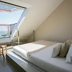 Lapoint Surf Camp * Ericeira
