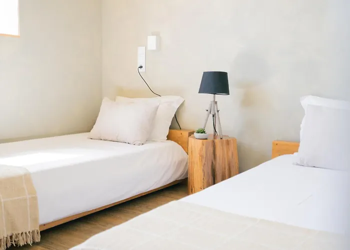 Lapoint Surf Camp Hostel Ericeira