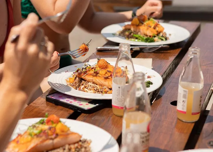 Hostel Lapoint Surf Camp *